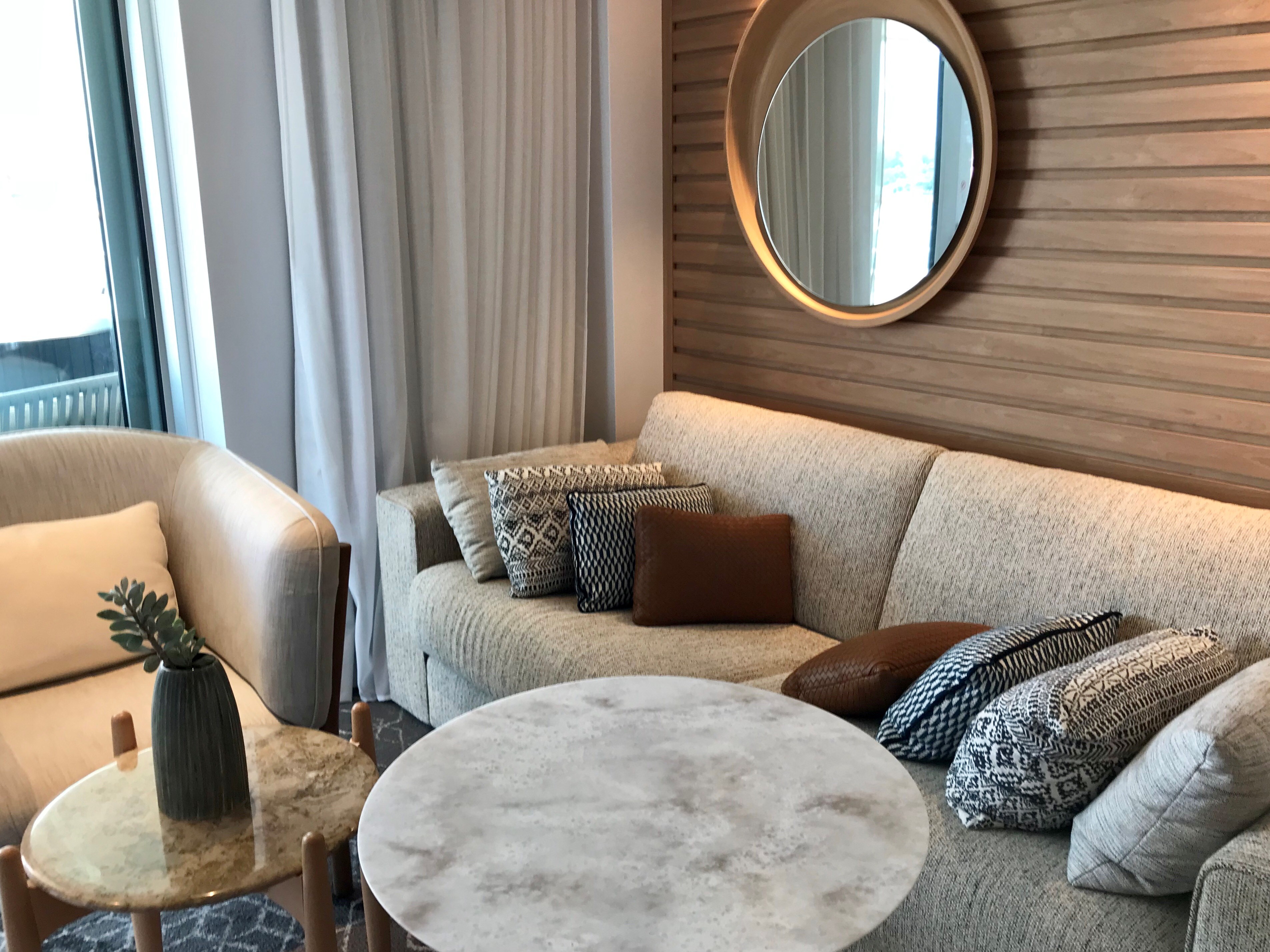 Owner’s Suite lounge